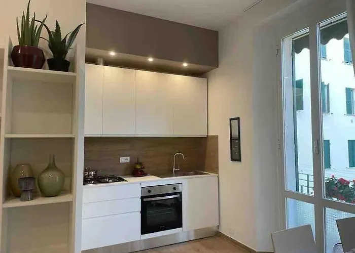 Camar 110 * Λα Σπέτσια